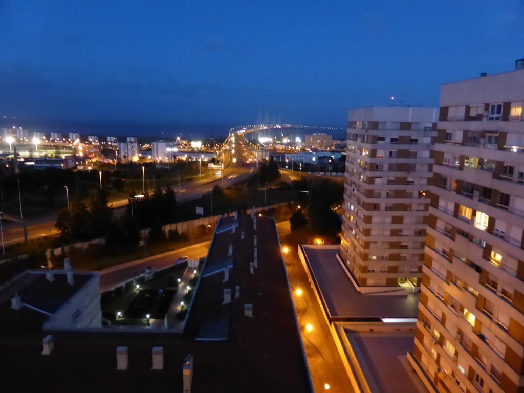 A View To The River Tejo - 65 Sixtyfive Boutique Home Lisboa Extérieur photo