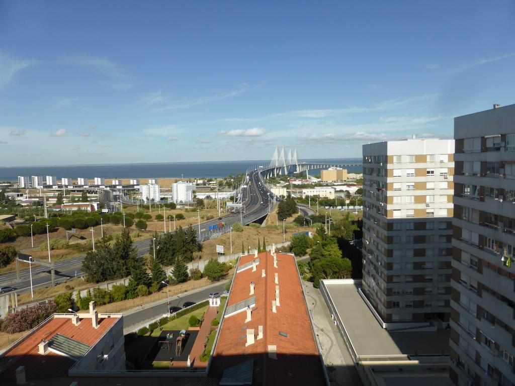 A View To The River Tejo - 65 Sixtyfive Boutique Home Lisboa Extérieur photo