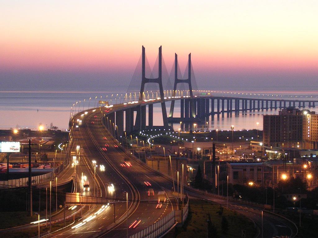 A View To The River Tejo - 65 Sixtyfive Boutique Home Lisboa Extérieur photo