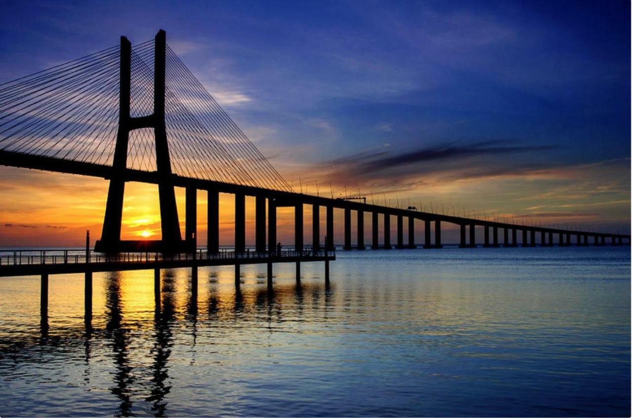 A View To The River Tejo - 65 Sixtyfive Boutique Home Lisboa Extérieur photo